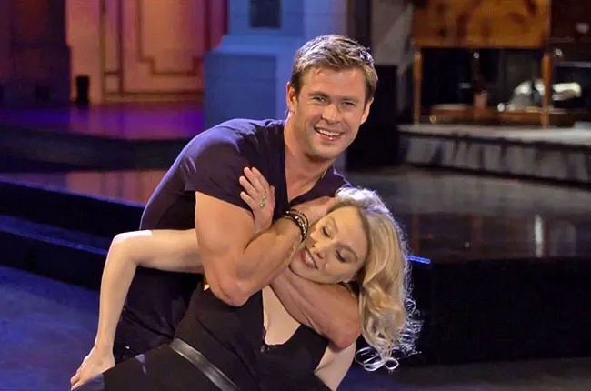 Chris Hemsworth and Kate McKinnon on 'Saturday Night Live.'